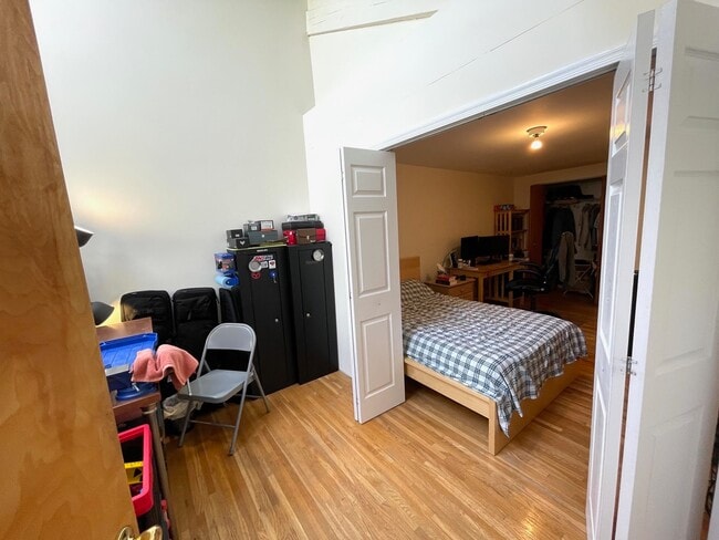 Building Photo - 450 7th St