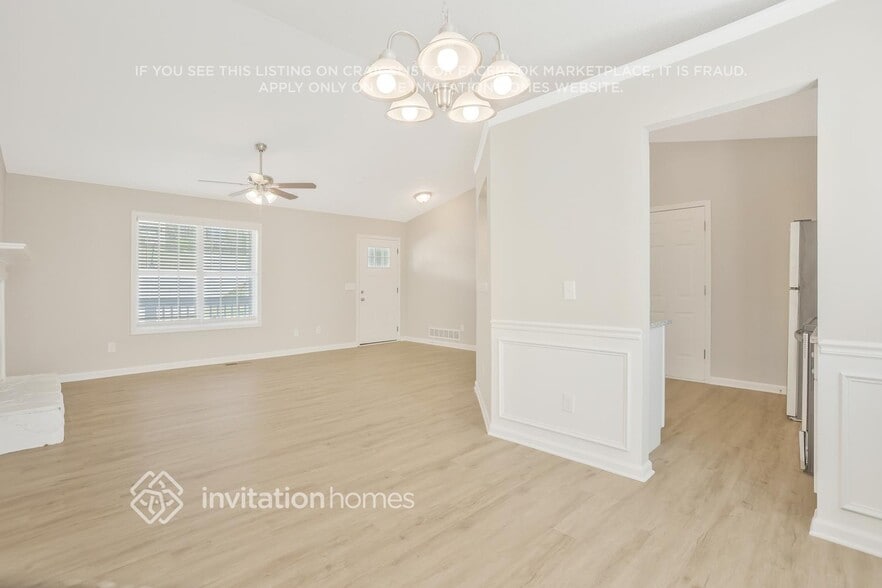 Building Photo - 387 Tuscany Trce