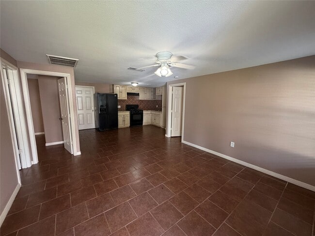 Building Photo - 1720 Roxella St