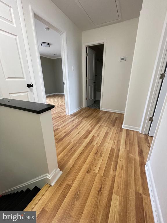 Building Photo - 136 Scott St