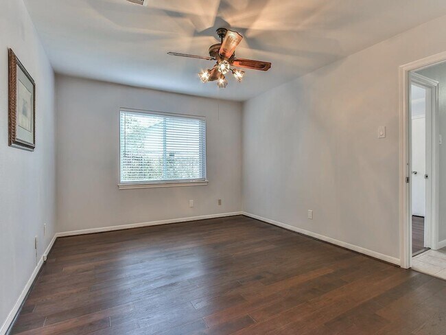 Building Photo - 12514 Kingsride Ln
