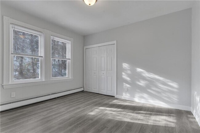 Building Photo - 52 Bellevue Ave