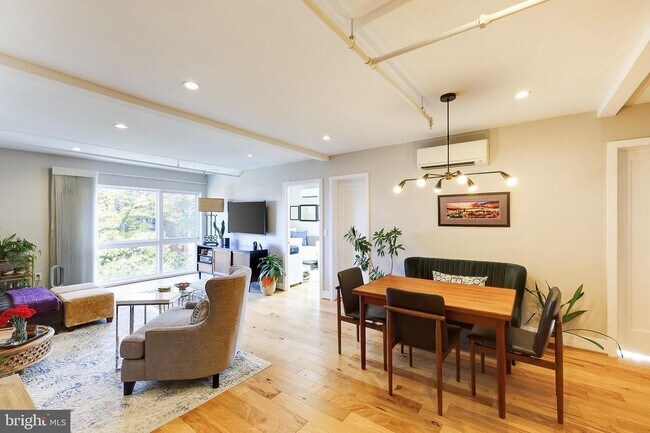 Primary Photo - 1514 Newton St NW