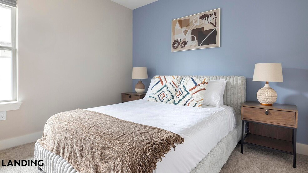 Building Photo - 1000 Forestview Dr