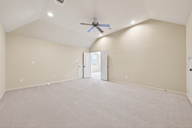 Building Photo - 17311 Quiet Shores Dr