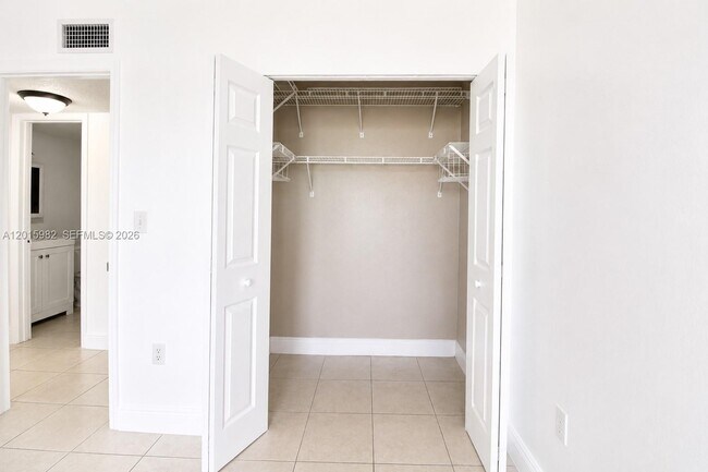 Building Photo - 6326 SW 139th Ct