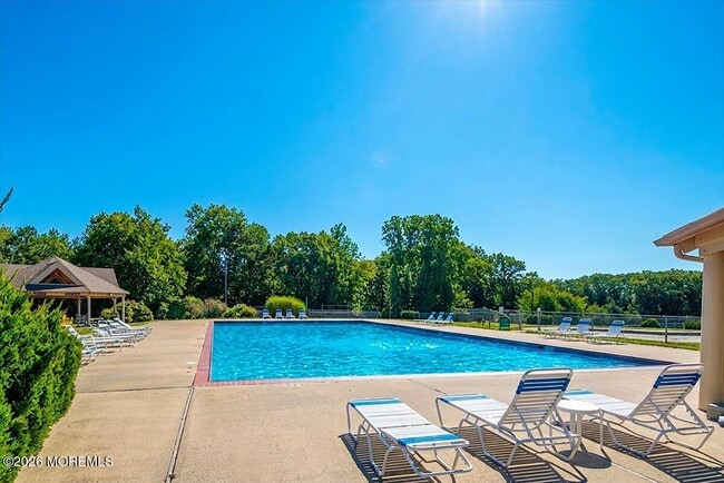 Building Photo - 306 Larkspur Ln