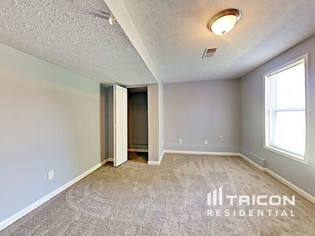 Building Photo - 5186 Hidden Meadow Ct