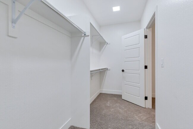 Building Photo - 2567 S Acoma St