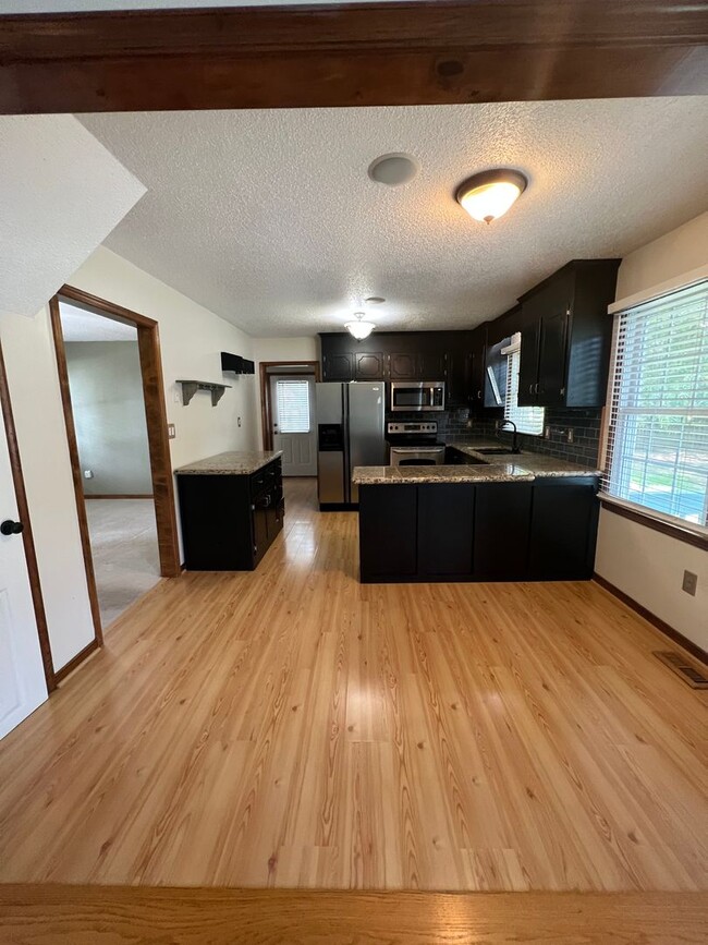 Building Photo - 7413 Cross Point Ln