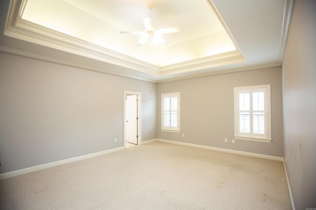 Building Photo - 2601 Sweetgrass Dr