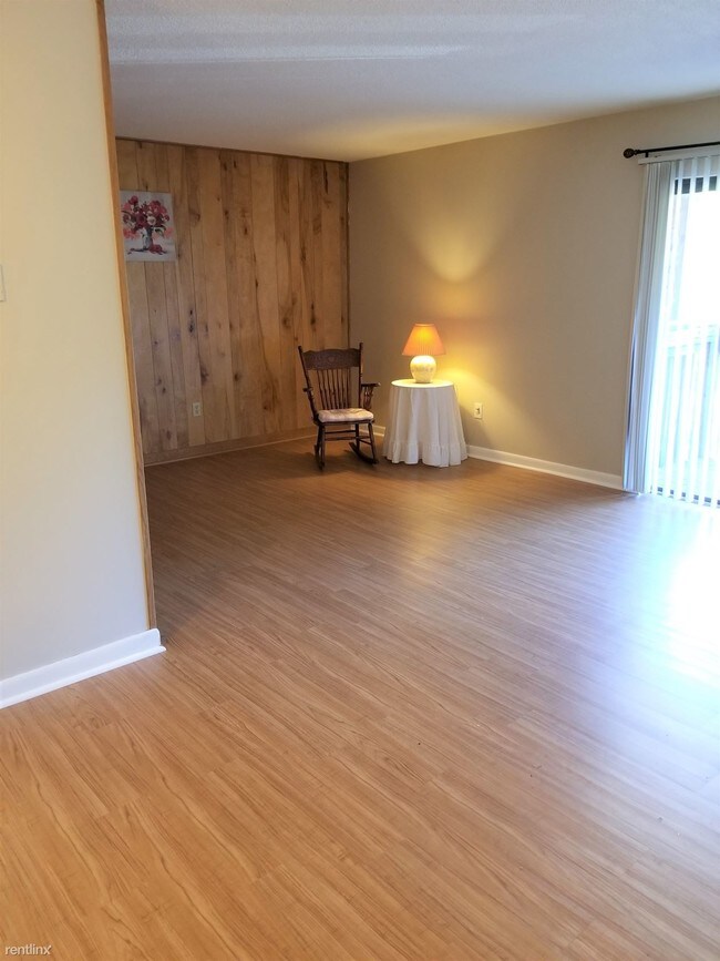 Building Photo - 1 br, 1 bath  - The Atrium Condominiums