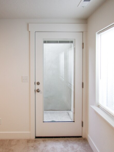 Building Photo - 4652 Cillian Ln