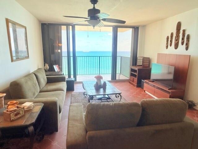 Building Photo - 2101 S Ocean Dr