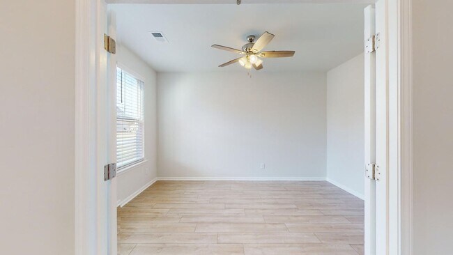 Building Photo - Ideal Home for Rent in Summers Corner Comm...