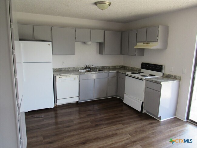 Building Photo - 2603 Bermuda Dr