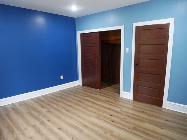 Building Photo - 208 Vineyard Rd