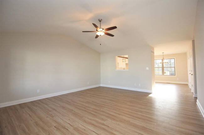 Building Photo - 1140 Orchard Dr