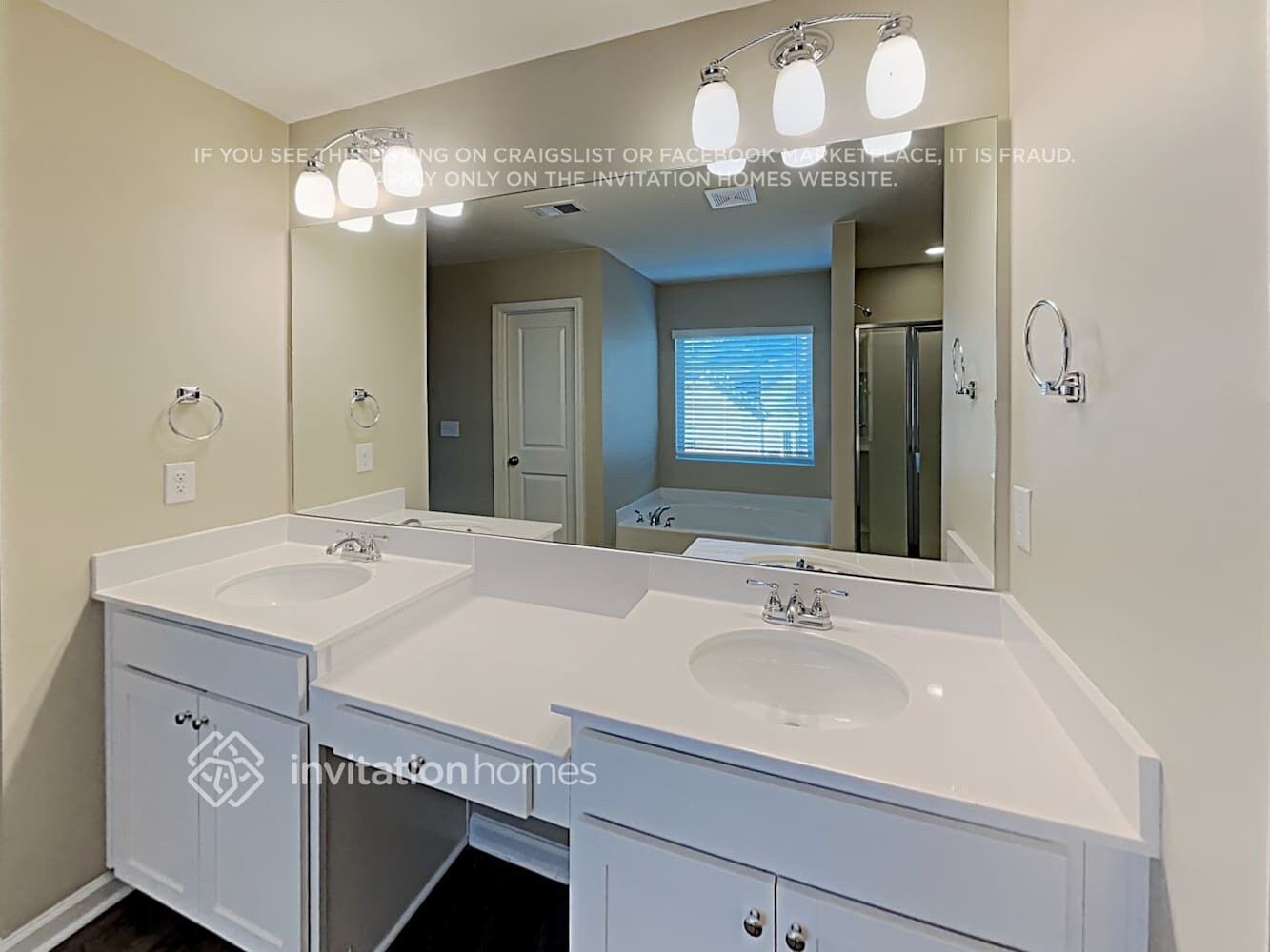 Building Photo - 544 S Fortune Way