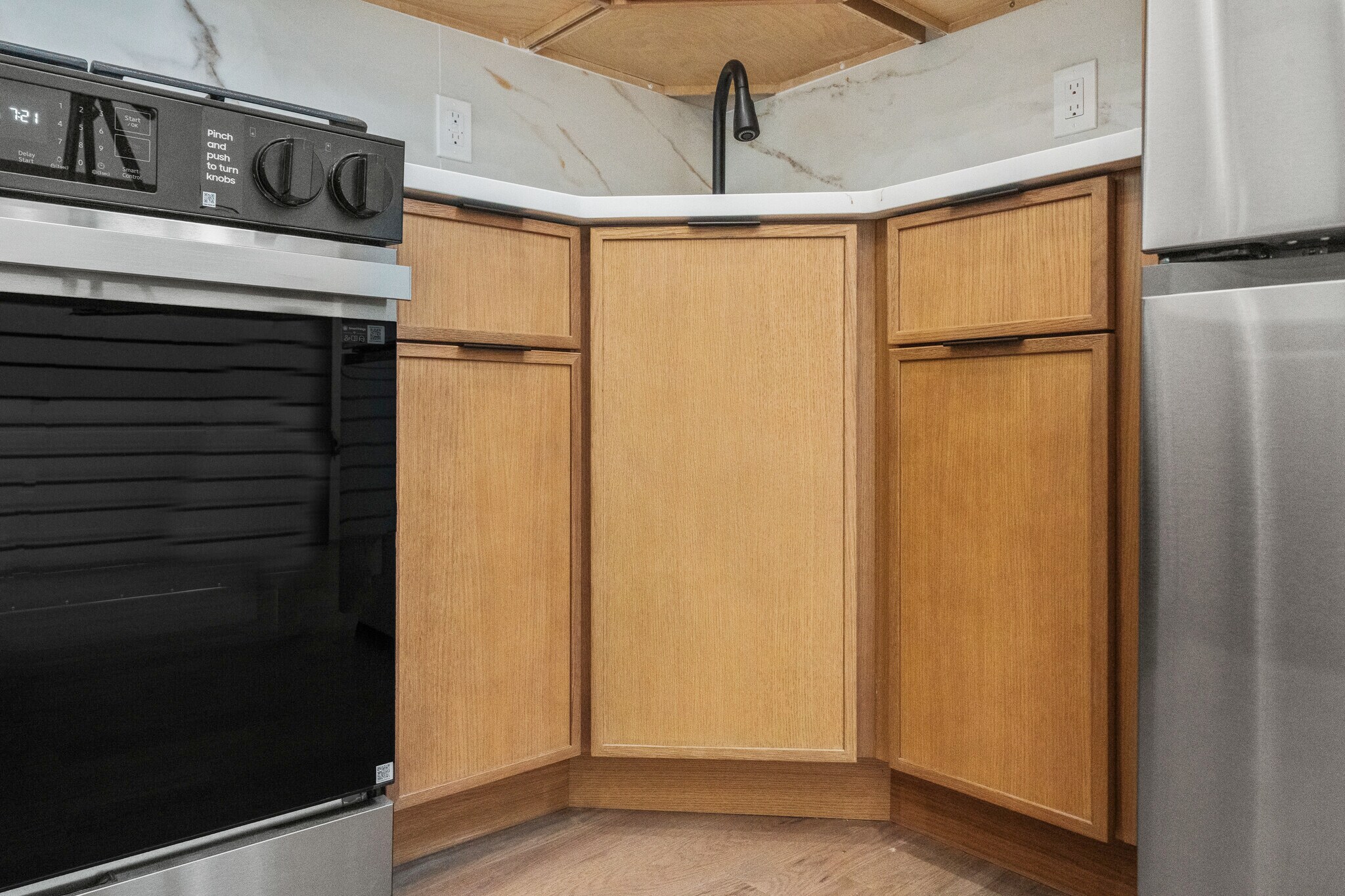 Building Photo - 41 47th St