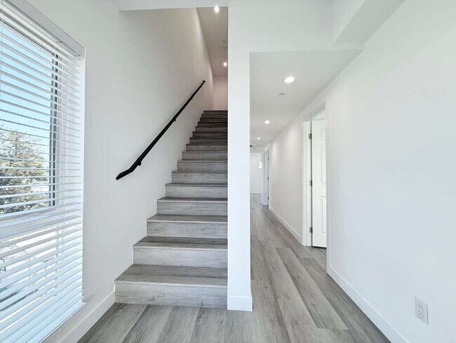 Building Photo - 1258 Leighton Ave