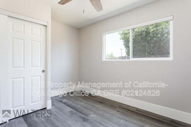 Building Photo - 3772 Governor Dr