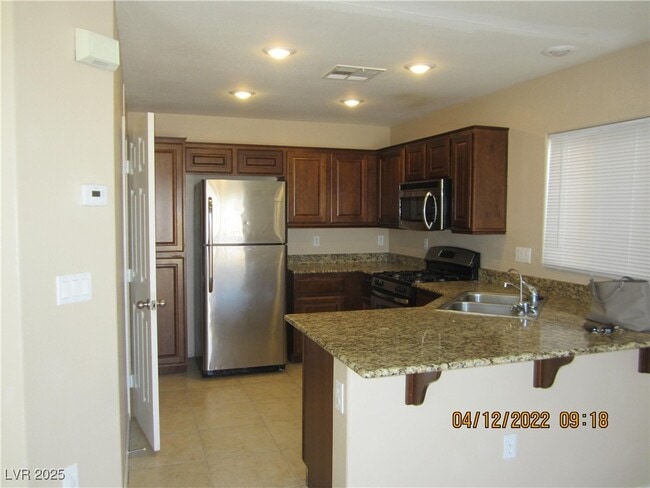 Building Photo - 6504 Blessed Thistle Ave