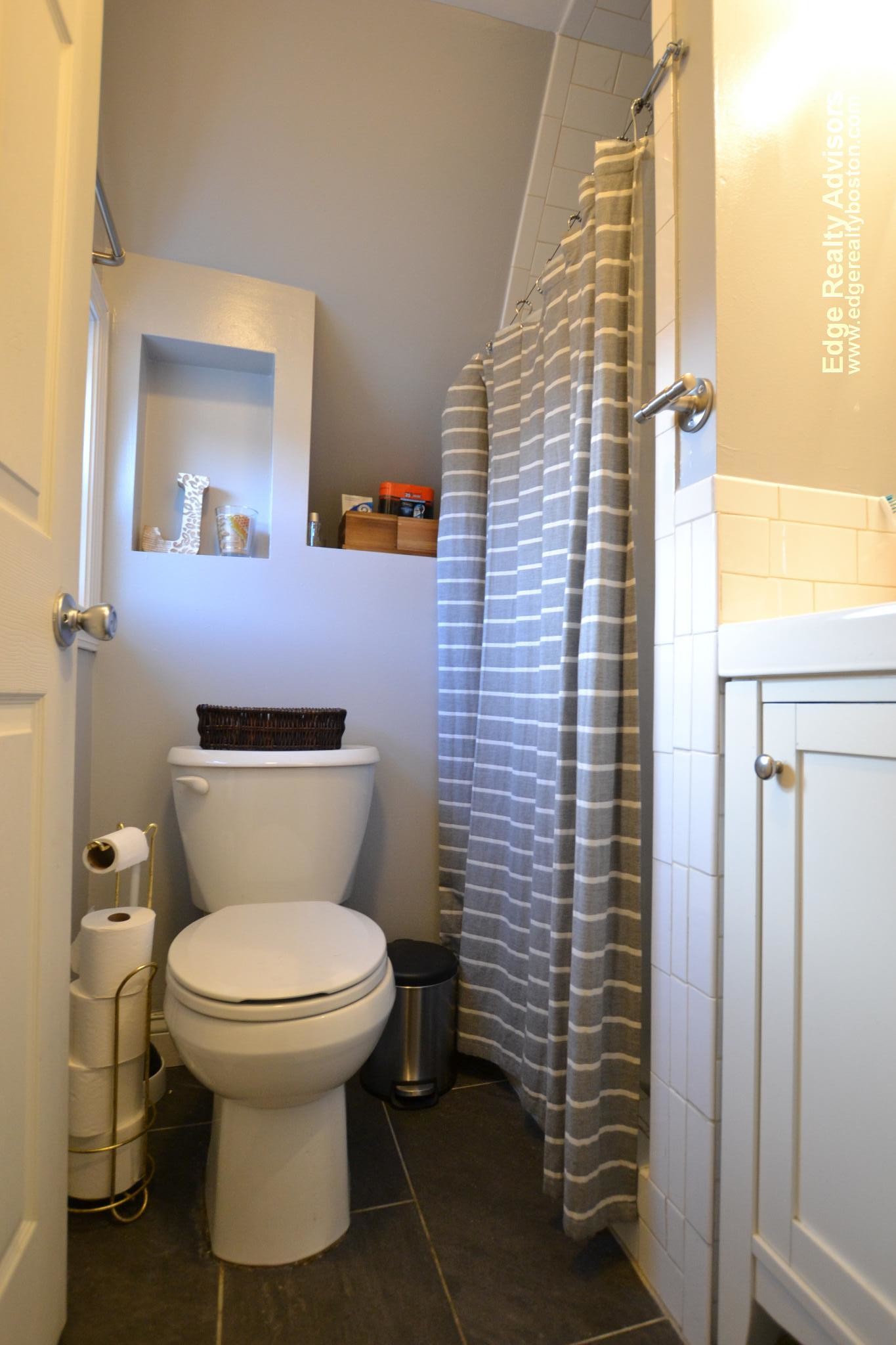 Building Photo - 315 Warren St