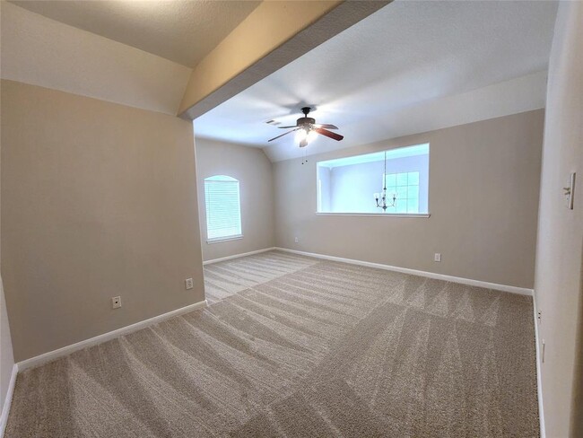Building Photo - 2521 Fair Oak St