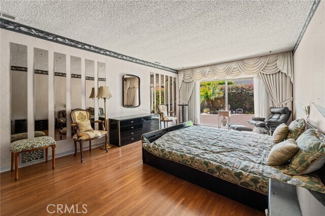 Building Photo - 233 S Swall Dr