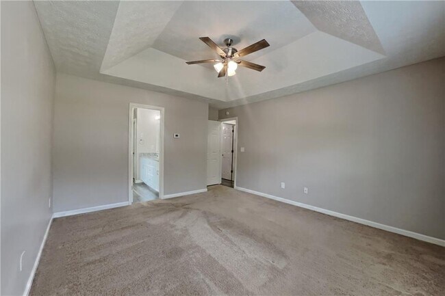 Building Photo - 2048 Glen Hope Trace