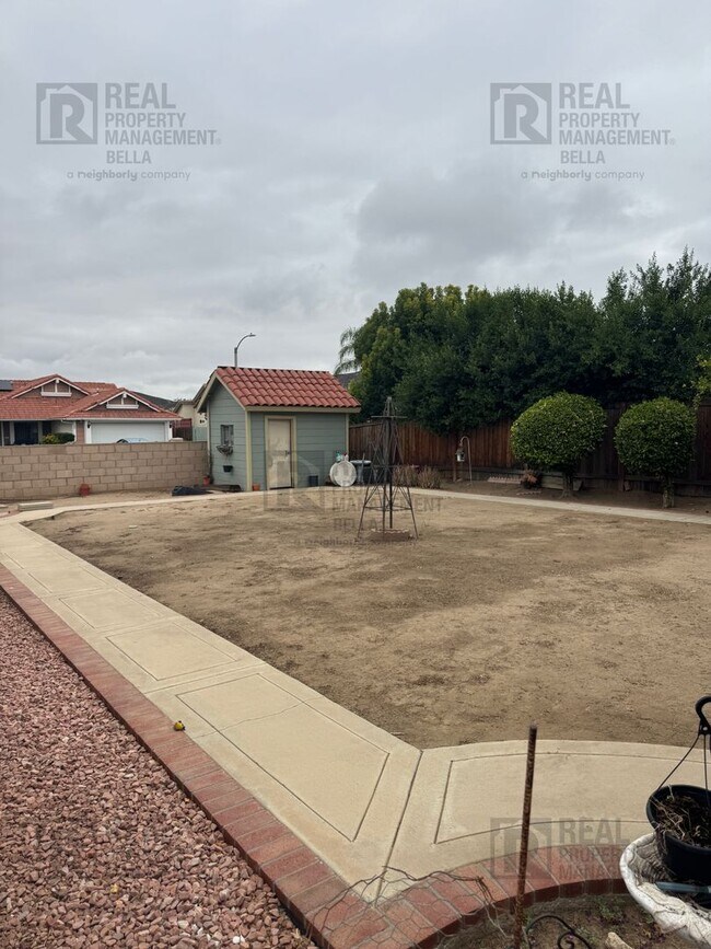 Building Photo - Corner-Lot Charmer with Open Layout and Sp...