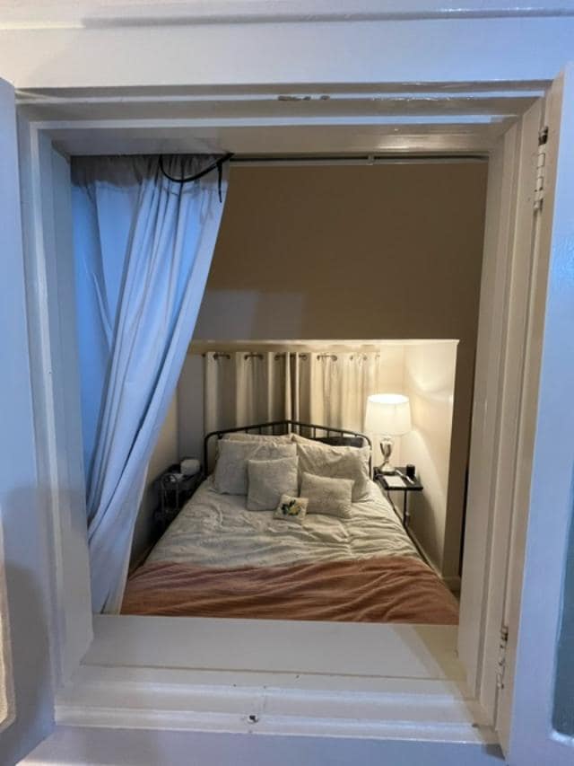 Building Photo - 3472 N Downer Ave