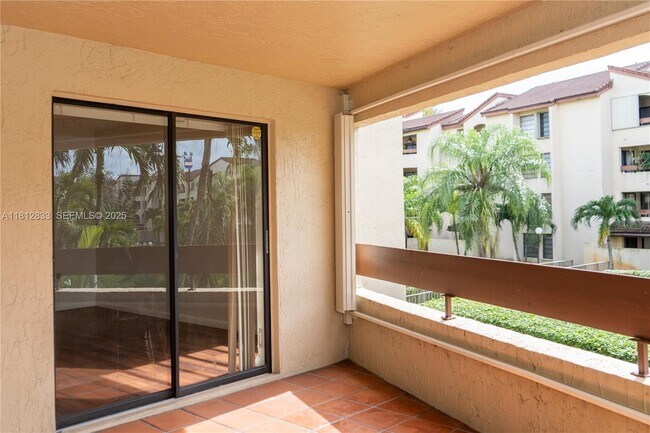 Building Photo - 9140 SW 123rd Ct