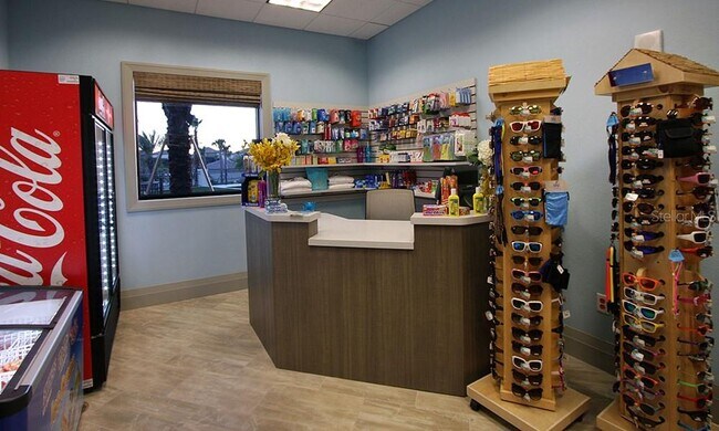 Building Photo - 1560 Flange Dr