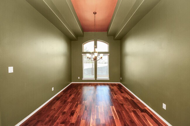 Building Photo - 2003 Sequoia Trail Ln