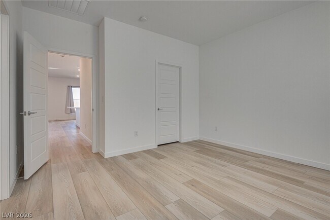 Building Photo - 900 Elmwood Frst Ln