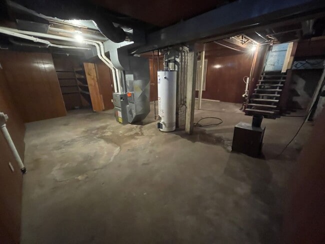 Building Photo - Click the “Apply Now” button or email wapmrentals@gmail.com for a prompt response.