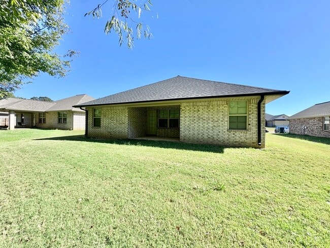 Building Photo - 8437 Grayce Dr