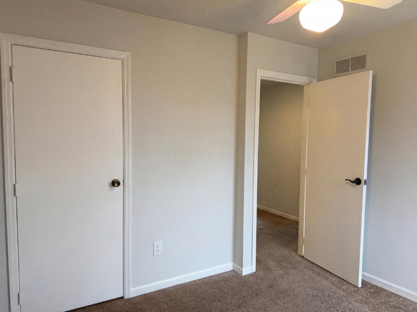 Building Photo - 6288 Fence Row Ln