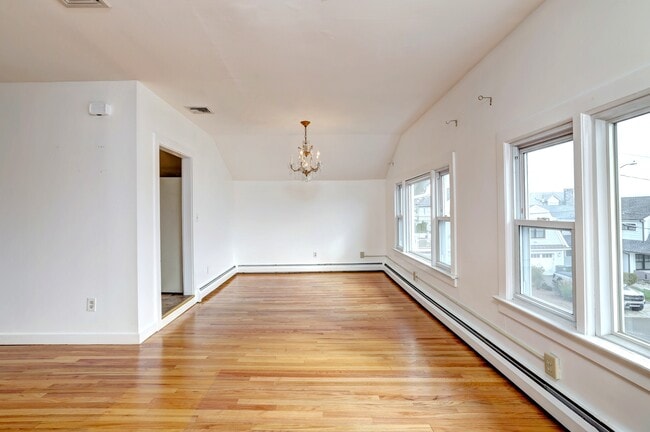 Building Photo - 83 Hawley Ave