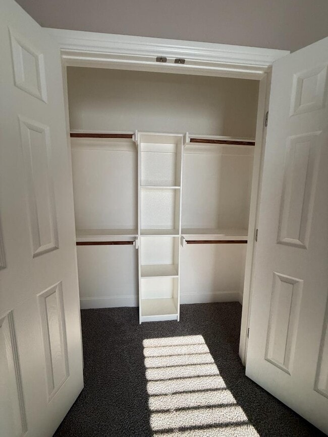 Building Photo - 267 NE Ave F