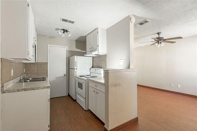 Building Photo - 760 Cline St