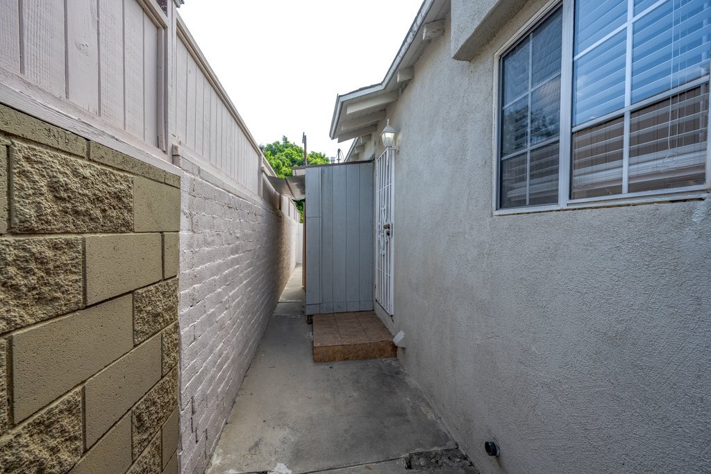 Building Photo - 6506 Teesdale Ave