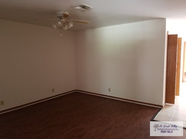 Building Photo - 5403 Palm Valley Dr N
