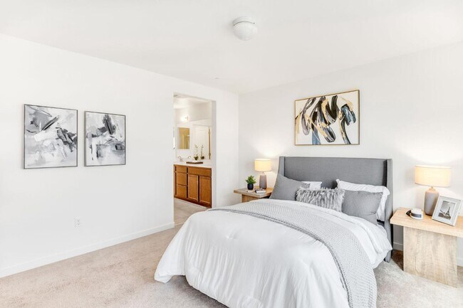 Building Photo - Spacious 3-Story Home in Rancho Cordova
