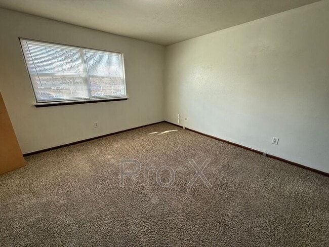 Building Photo - 1807 Grand