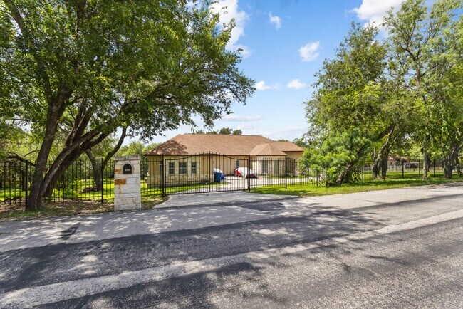 Building Photo - 8210 Roy Ln