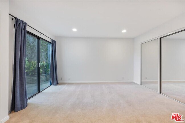 Building Photo - 3630 Roberts View Pl