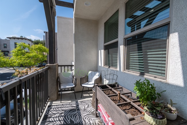 Building Photo - Stunning Verano at Skyline |Gated Communit...